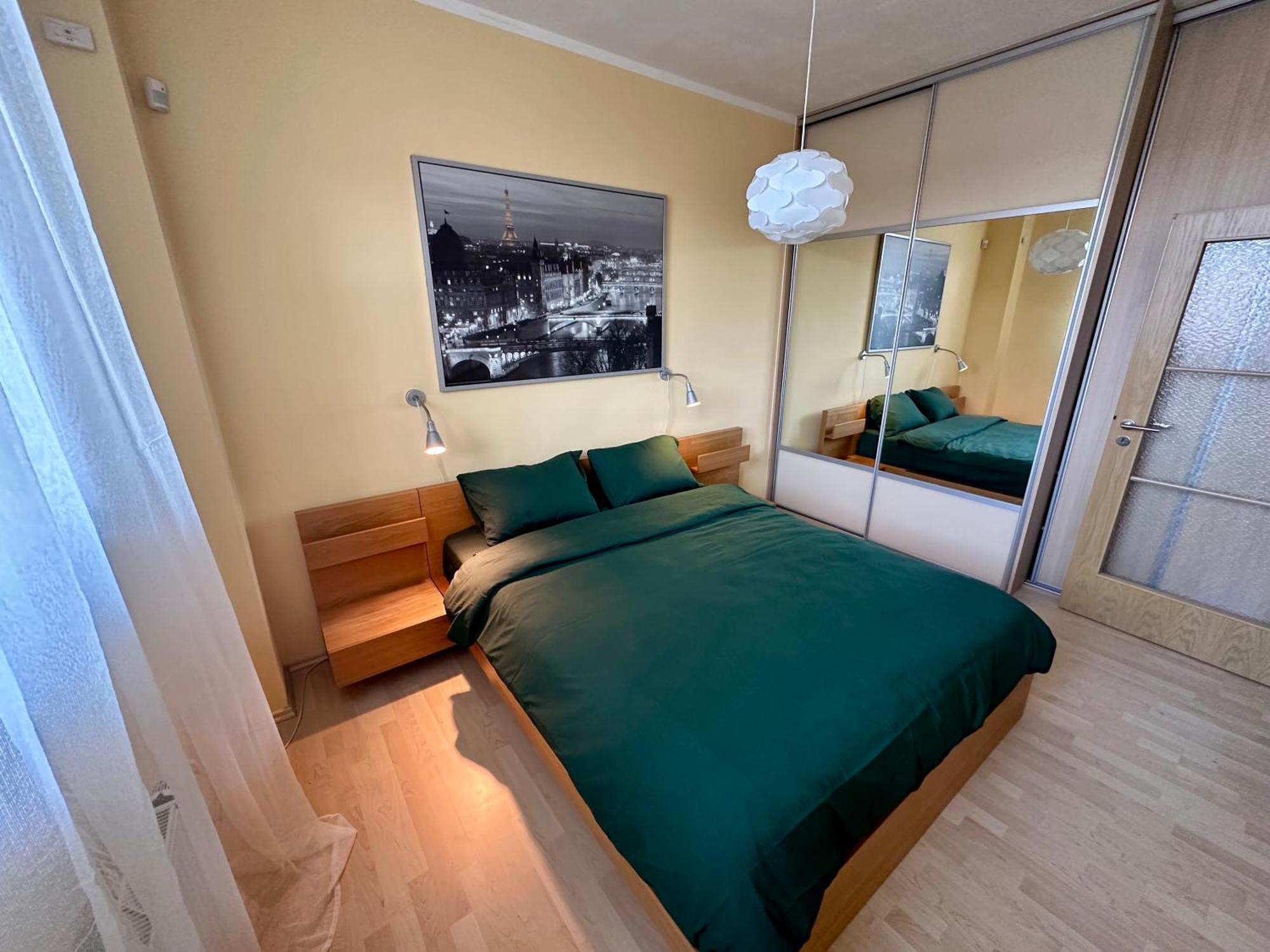 Apartment Ceskomoravska - O2 Arena Прага Екстериор снимка